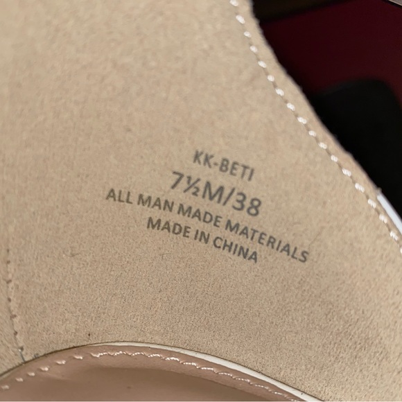 White Heeled Sandal Sz. 7.5 - Picture 7 of 8